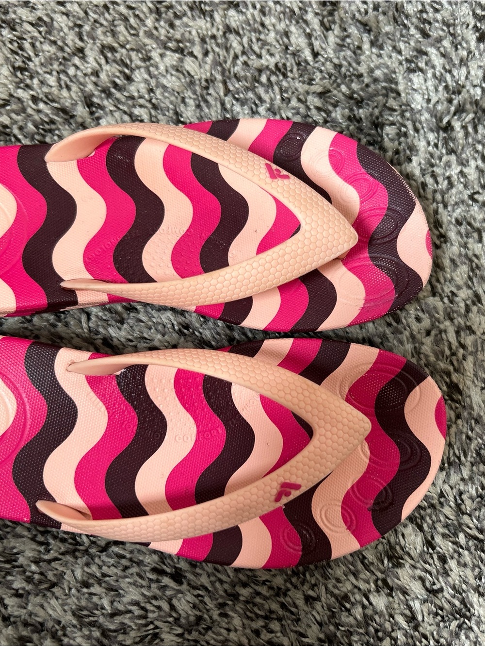 O'Neill Kids Pink & Dark Pink Wavy Stripe Flip Flops